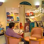 Centre Les Places 3* אראס