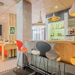 מלון Centre Les Places 3*