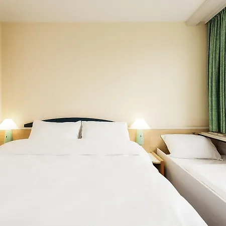 Centre Les Places Hotel