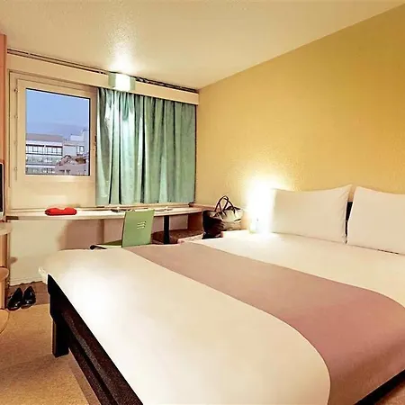Centre Les Places Hotel 3*